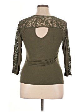 Candie's 3/4 Sleeve Top (view 2)