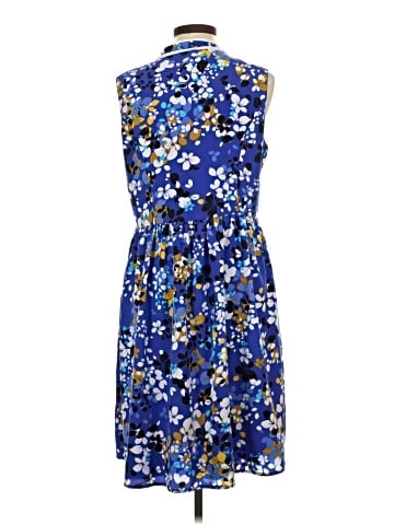 Lark & Ro Casual Dress (view 2)