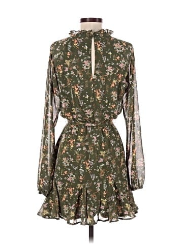 Francesca's Casual Dress (view 2)