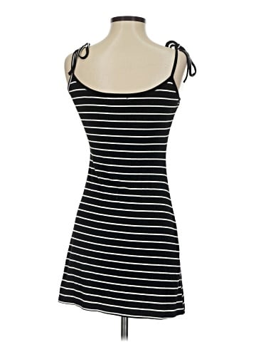 Urban Outfitters Casual Dress (view 2)