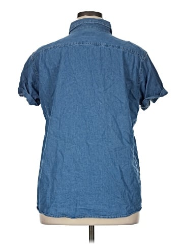Androgynous Fox Short Sleeve Button-Down Shirt (view 2)