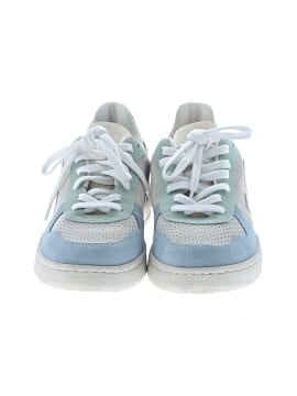 VEJA Sneakers (view 2)