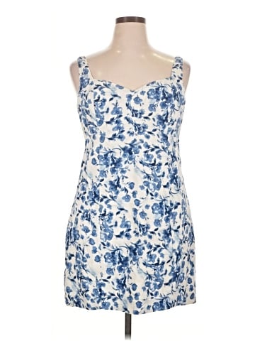 Abercrombie & Fitch Casual Dress (view 1)