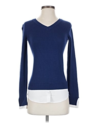 Elizabeth & Clarke Pullover Sweater (view 1)