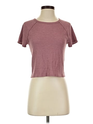 American Eagle Outfitters Short Sleeve T-Shirt (view 1)