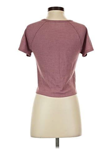 American Eagle Outfitters Short Sleeve T-Shirt (view 2)