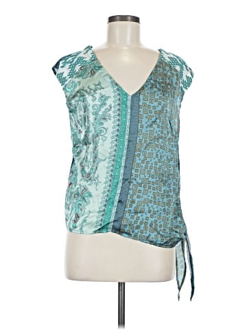Tiny Sleeveless Blouse (view 1)
