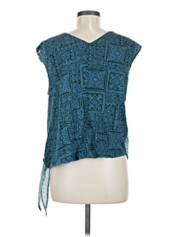 Tiny Sleeveless Blouse (view 2)