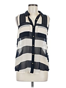 Forever 21 Sleeveless Button-Down Shirt (view 1)