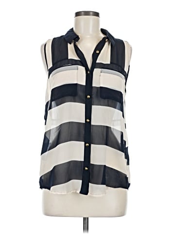 Forever 21 Sleeveless Button-Down Shirt (view 1)
