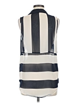 Forever 21 Sleeveless Button-Down Shirt (view 2)