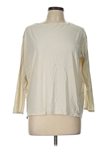 Lululemon Athletica 3/4 Sleeve T-Shirt (view 1)