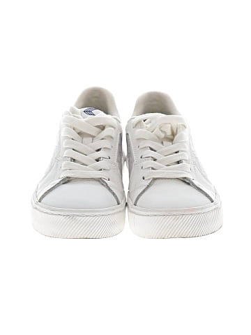 Cariuma Sneakers (view 2)