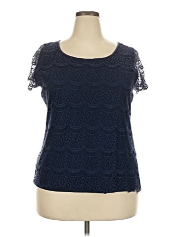 Lane Bryant Short Sleeve T-Shirt (view 1)