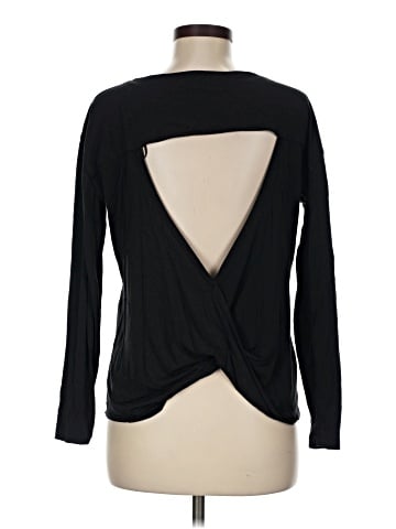 Lululemon Athletica Long Sleeve T-Shirt (view 2)