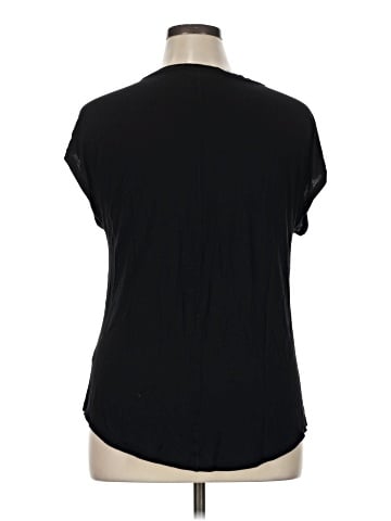 Gap Short Sleeve T-Shirt (view 2)