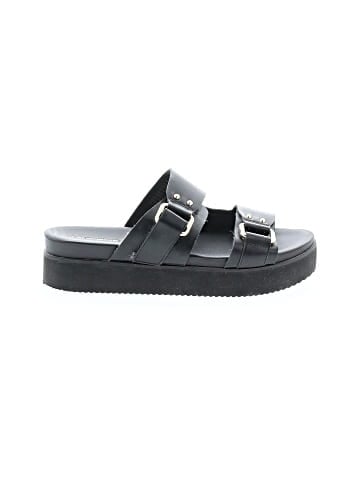 Elizabeth and James Sandals (view 1)