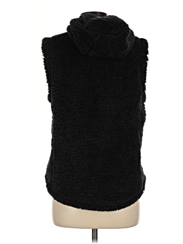 Legendary Whitetails Faux Fur Vest (view 2)