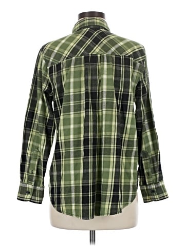 Time and Tru Long Sleeve Button-Down Shirt (view 2)