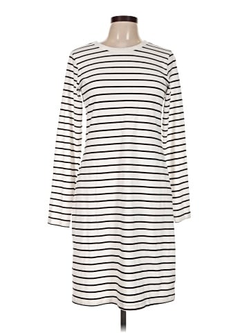 Old Navy Casual Dress (view 1)