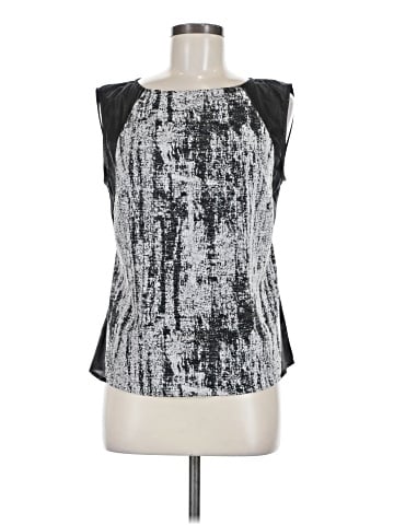 Trouve Sleeveless Blouse (view 1)