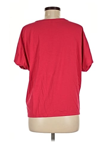 Uniqlo Short Sleeve T-Shirt (view 2)
