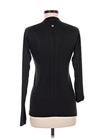 Lululemon Athletica 3/4 Sleeve T-Shirt (view 2)