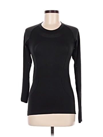 Lululemon Athletica 3/4 Sleeve T-Shirt (view 1)