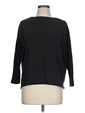 Lululemon Athletica 3/4 Sleeve T-Shirt (view 1)