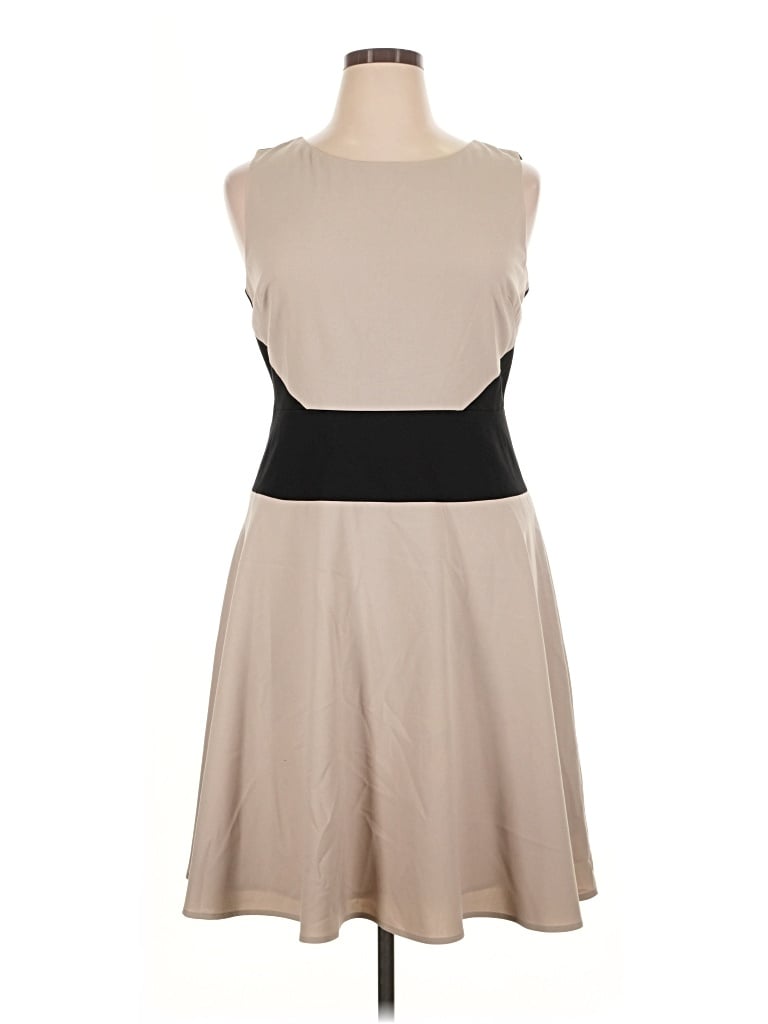 Pre-owned Calvin Klein Casual Dress In Tan