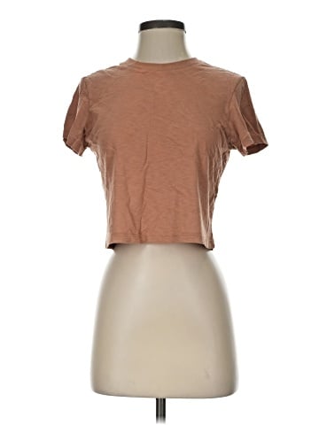 Uniqlo Short Sleeve T-Shirt (view 1)