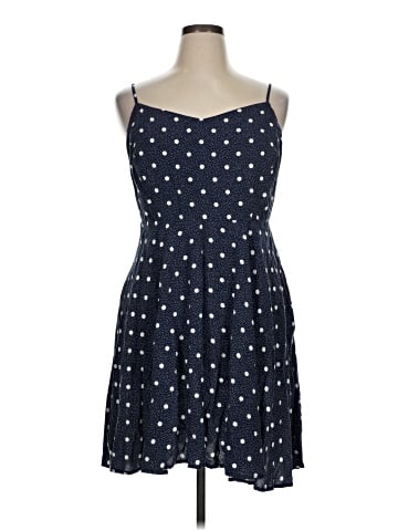 Old Navy Casual Dress (view 1)