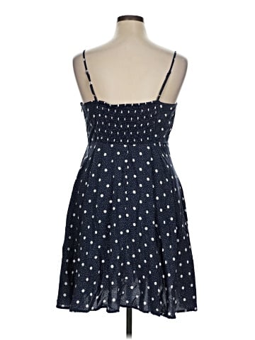 Old Navy Casual Dress (view 2)
