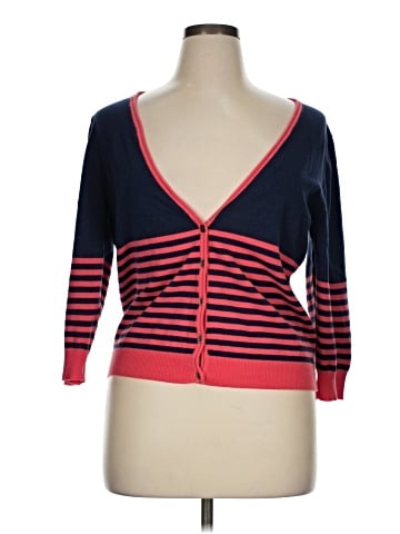 Max Studio 3/4 Sleeve T-Shirt (view 1)