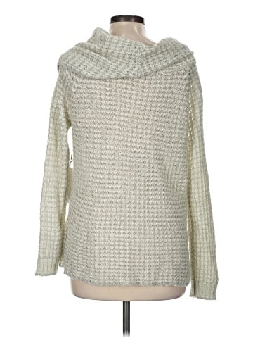 BB Dakota Pullover Sweater (view 2)
