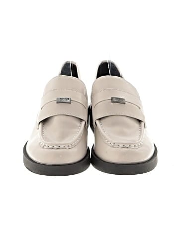 DKNY Flats (view 2)
