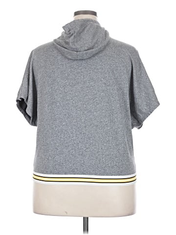 Xersion Poncho (view 2)