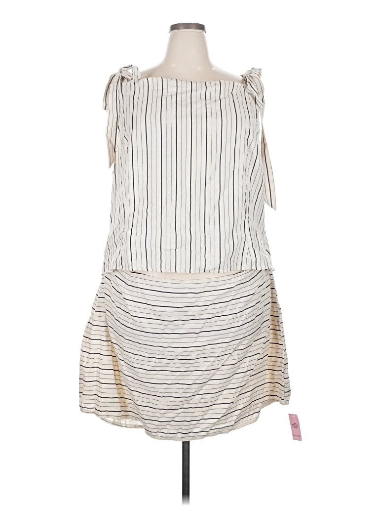 Prettylittlething Casual Dress In Ivory