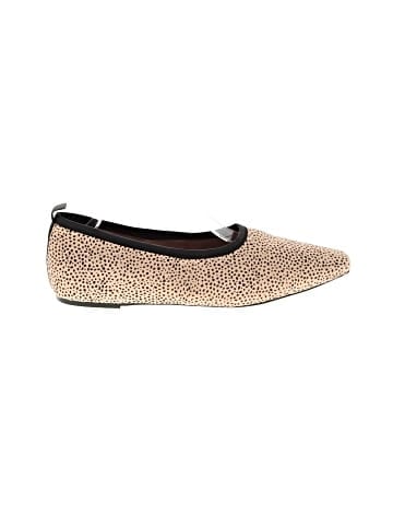 Linea Paolo Flats (view 1)