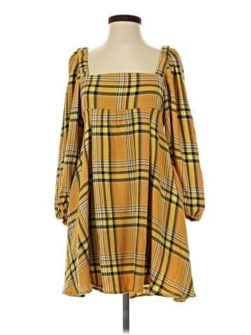 Urban Outfitters Casual Dress (view 1)