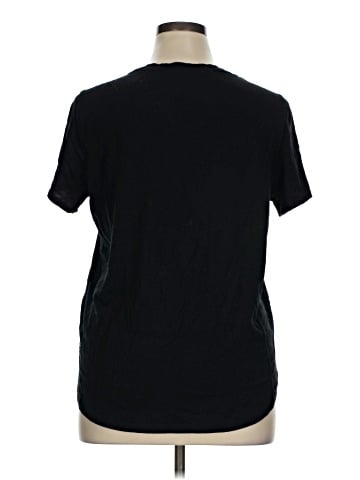 Old Navy Short Sleeve T-Shirt (view 2)