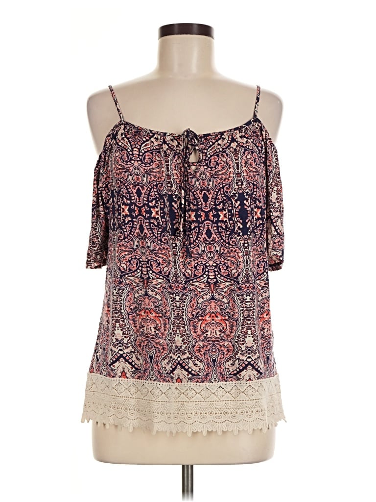 Pre-owned Maurices Sleeveless Blouse In Ivory