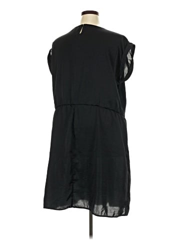 Old Navy Casual Dress (view 2)