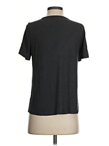 Old Navy Short Sleeve T-Shirt (view 2)
