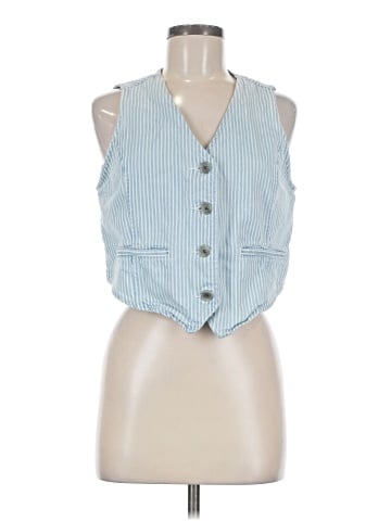 Old Navy Sleeveless Button-Down Shirt (view 1)