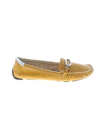 Unbranded Flats (view 1)