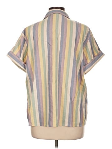 Universal Thread Short Sleeve Button-Down Shirt (view 2)