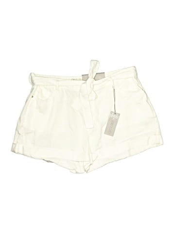 Jennifer Lopez Shorts (view 1)