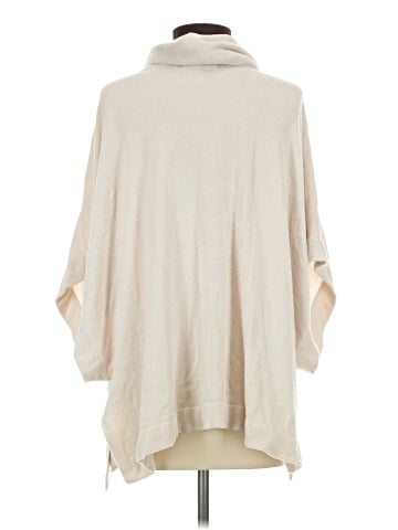 Barefoot Dreams Poncho (view 2)