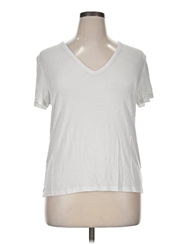 American Eagle Outfitters Short Sleeve T-Shirt (view 1)